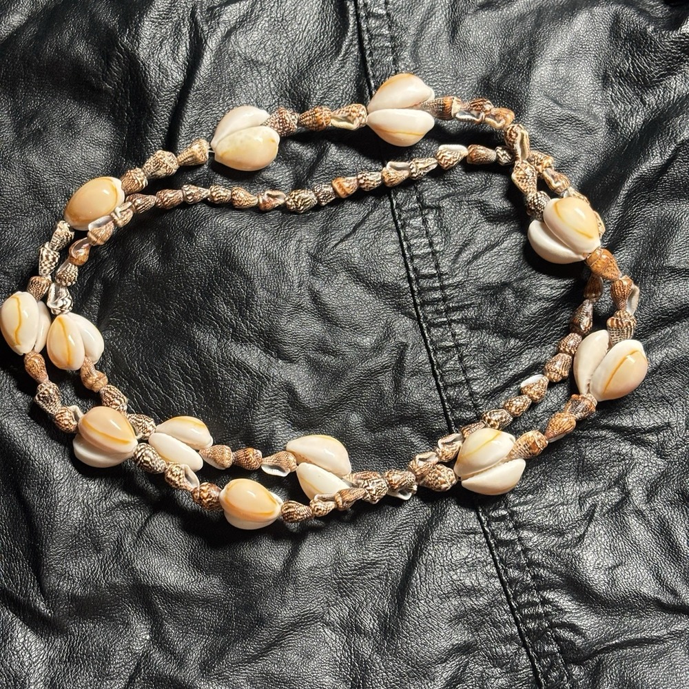 Vintage Puka Cowrie Shell Necklace No Clasp Hawaii Surfer 32" Vacation Estate